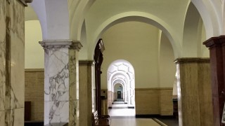 Обвиниха 44 годишна жена за кражба в големи размери 188