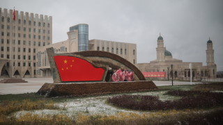 Повече от 40 държави призоваха Китай във вторник да разреши