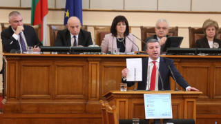 БСП е против денят на депутатите да минава в натискане на копчета