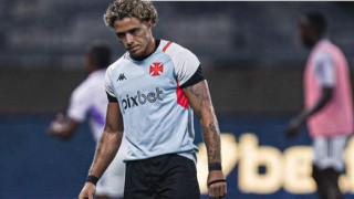 Нападателят Лукас Фигейредо заяви че иска да остане в настоящия