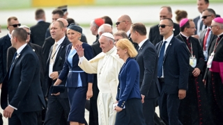Папа Франциск: Светът е във война, но не и война между религиите