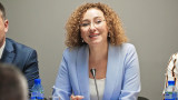  Министър Шалапатова подписа меморандум, насърчаващ развиването на дамите в бизнеса 