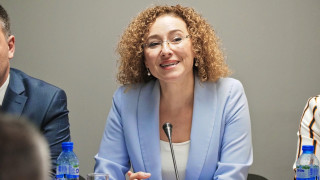 Министърът на труда и социалната политика Иванка Шалапатова подписа меморандуми