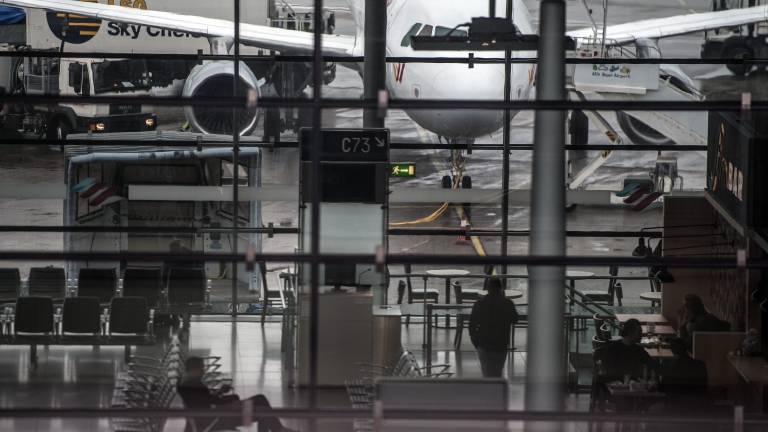 Терминал 1 на летище Кьолн-Бон евакуиран заради пропуск в сигурността
