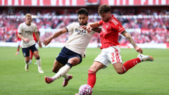 Уест Хем и Нотингам Форест влизат в изравнена битка за оцеляване