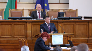 Само един закупен медицински хеликоптер ще дойде декември 2023 г