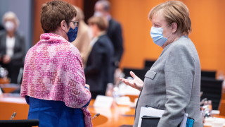 Изявлението на германския министър на отбраната Анегрет Крамп Каренбауер за установяване