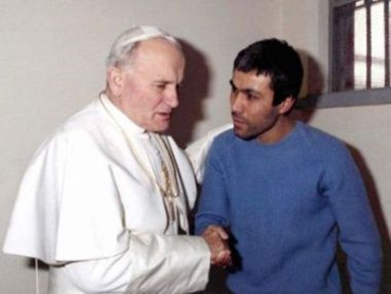 Али Агджа обвини: Атентатът срещу Папата решение на Ватикана