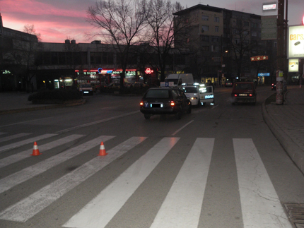 Автомобил блъсна пешеходка във Варна 