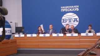 В този момент се случва нещо безпрецедентно подложени сме на