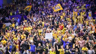 Всички 16 клуба имащи право на участие във Висша лига