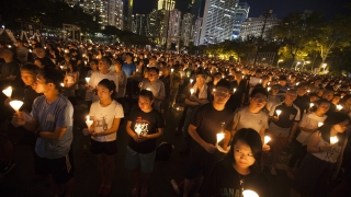 Стотици хиляди в Хонконг отбелязаха годишнина от събитията на "Тянанмън"