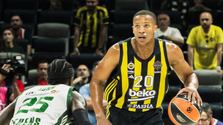 Фенербахче детронира шампиона Панатинайкос след като надигра детелините с 82 76 22 14 16 19