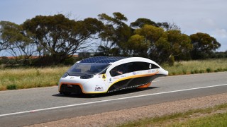 Това е бъдещето – соларни автомобили