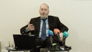 Премахването на плоския данък както и на максималния осигурителен доход