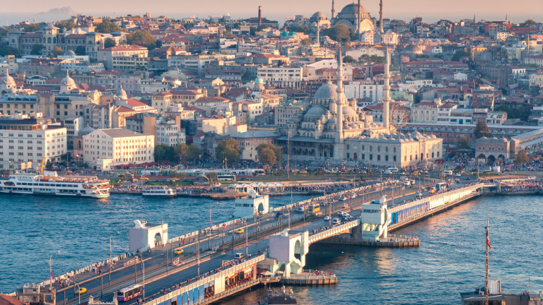 На фона на инфлация и криза Истанбул иска да се превърне във водещ международен финансов център