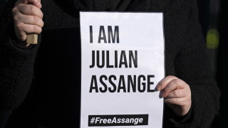 Основателят на WikiLeaks Джулиан Асандж няма да присъства на поредно