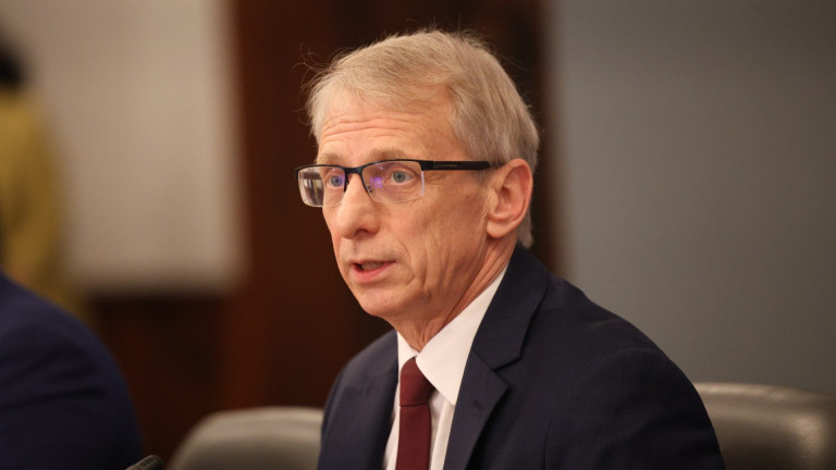 Кабинетът Денков гаси пожарите на служебната власт