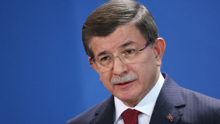 Продължаваме атаките срещу кюрдите в Сирия, заяви Давутоглу 