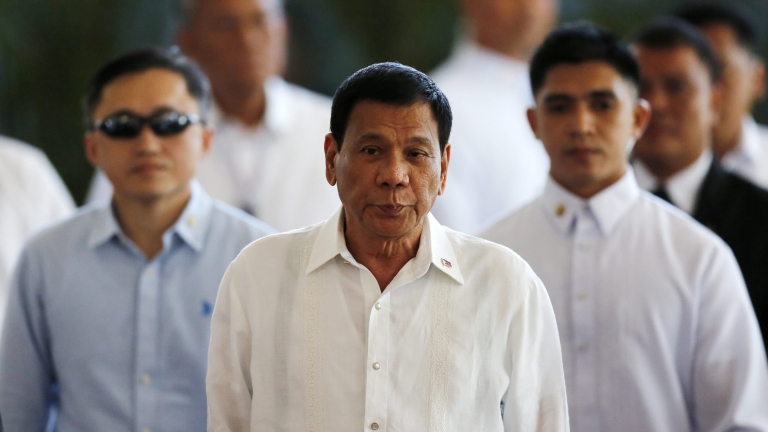 САЩ да се готвят за изтегляне на войските си, предупреди филипинският президент 