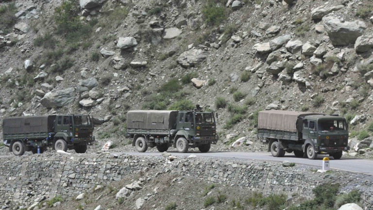 Четирима китайски войници са убити при граничния сблъсък с Индия