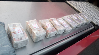 Откриха недекларирани 200 000 британски лири при проверка на камион на Дунав мост - Видин