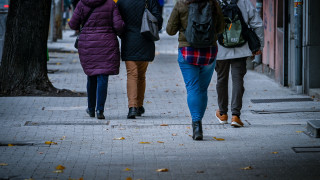 Над 93 хиляди квадратни метра тротоарни настилки са обновени в