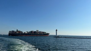 Първи кораб излиза от Одеса по осигурения от Киев коридор
