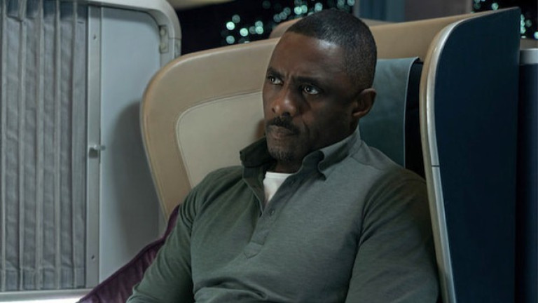 Идрис Елба ще спасява отвлечен от терористи самолет