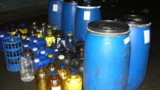 Задържаха 400 литра нелегална ракия в Стара Загора 