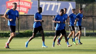 Договорите на осем от играчите на Левски трябва да бъдат подновени до