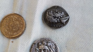 Закопчаха петима души след акция на ГДБОП срещу трафик на