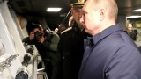 Путин наблюдава военни учения в Черно море на борда на ракетен крайцер 