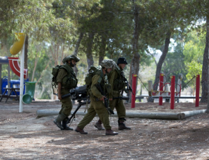 Израелски войник наръган в Западния бряг, нападателят е застрелян