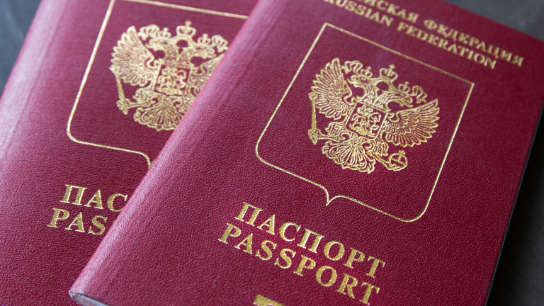 Москва е издала над 80 000 паспорта в анексираните области