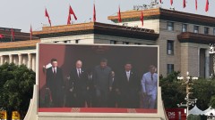 Путин, Си и Ким заедно се появиха на военния парад в Пекин