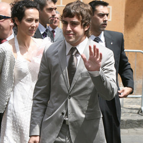 Алонсо се пробва в колоезденето