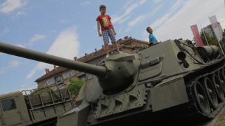 За първия учебен ден на 15 септември петък всички първолаци