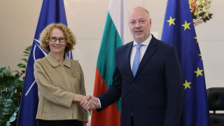 Желязков проведе среща със заместник генералния секретар на НАТО