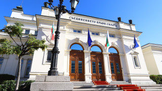 Осем месеца след началото на руската война в Украйна България