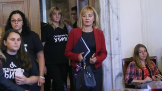 Майките питат - Колко пъти ни излъгахте, г-н министър