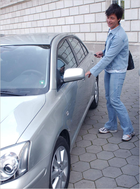 Светла Оцетова: Надяваме се да разрешим проблема с колите