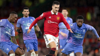 Диого Далот притесни привържениците на Манчестър Юнайтед след като се