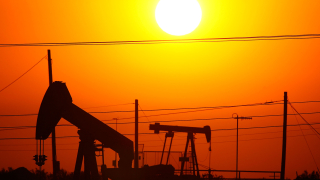 Цената на петрола скочи заради напрежението в Ирак