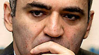 Западът осъжда ареста на Каспаров