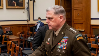 Генералът от армията на САЩ и председател на Обединения комитет