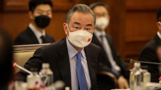 Посланикът на Китай в Украйна Фан Ксианрон остава в Киев но