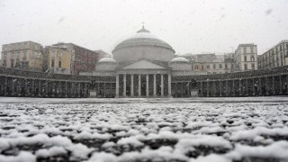 Снежната вълна и изключително ниските температури продължават да създават проблеми