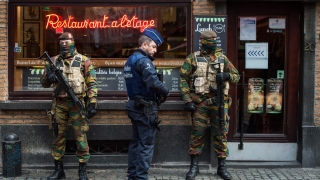В Белгия закопчаха 10 души при антитерористични акции