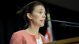 Нова Зеландия премахва изискването за задължителна карантина на пристигащите хора